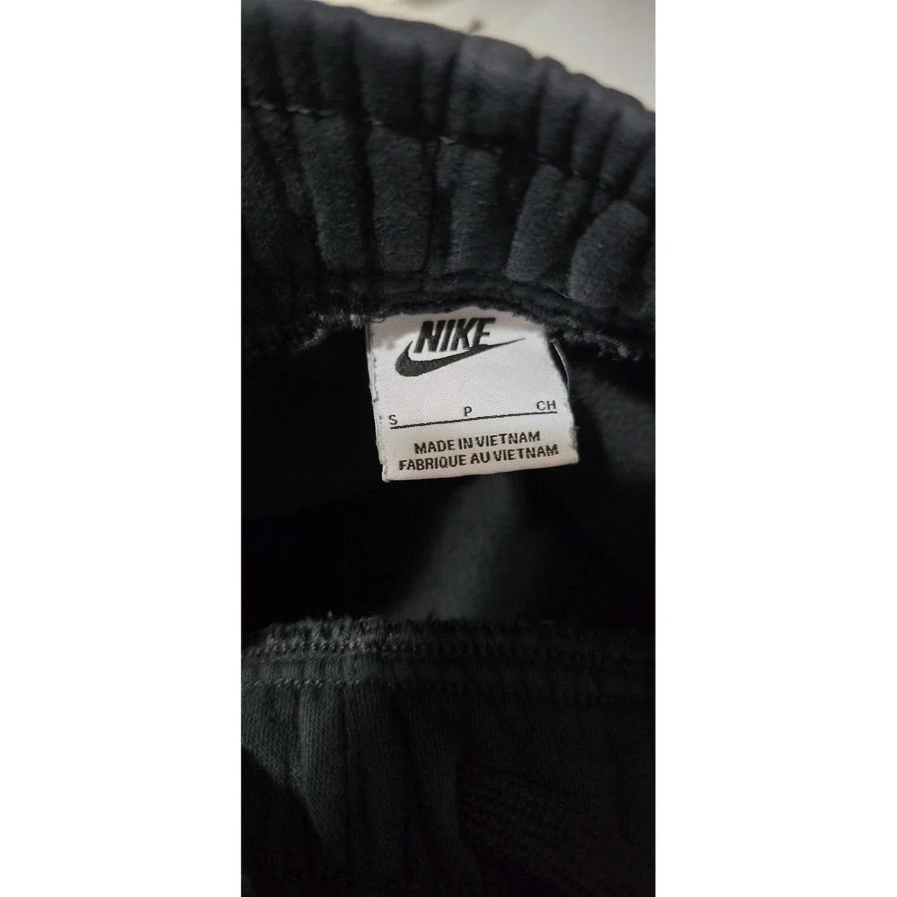 Nike Air Sportswear Men's Size S Black White Fleece Cargo Pants - Picture 3 of 7